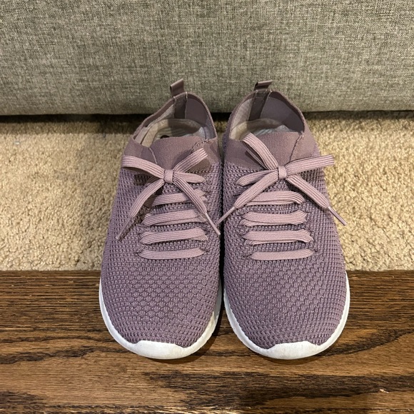 Sketchers memory foam ultra flex slip on sneaker - Picture 3 of 3